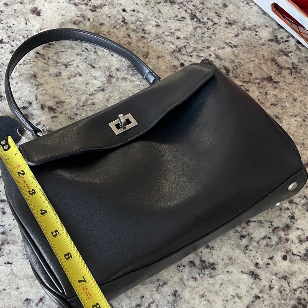 Elegant Black leather Handbag - Picture 7 of 7